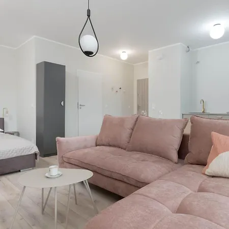 Eleganckie Blisko Rzeki W Gdansku Z Balkonem By Renters *