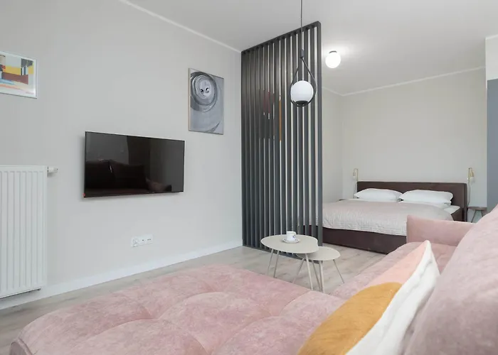 Daire Eleganckie Blisko Rzeki W Gdansku Z Balkonem By Renters