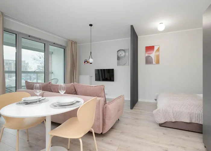 Eleganckie Blisko Rzeki W Gdansku Z Balkonem By Renters Gdansk